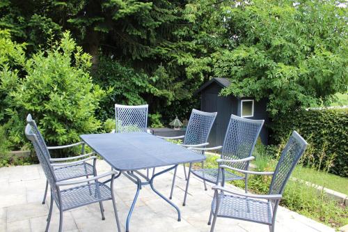 Kert, Ferienhaus mit eigenem Garten und Terrasse in Lindau városközpont