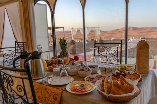 Restoran, Soleil Camp & Camel Trekking in Merzouga