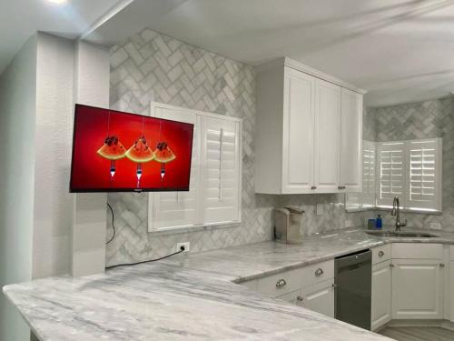 House on Hibiscus: #SiestaBeach in Sarasota, USA