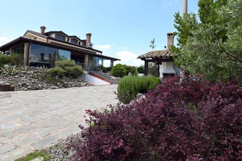 Villa con piscina vicino a Matera