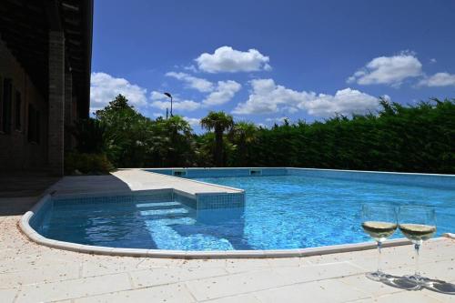 Villa con piscina vicino a Matera