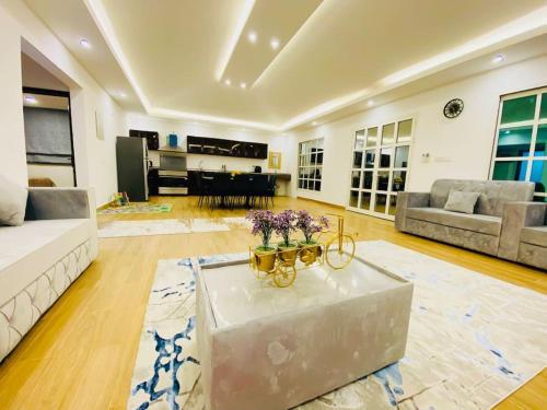 Luxury Farm 2 with Swimming Pool in Al Bahya