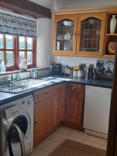 Delightful Devon Cottage in Otterton