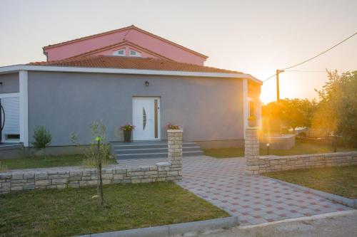 Apartmani Toni in Drniš