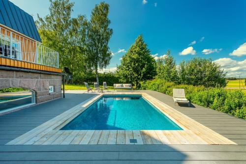 Villa Degerby - 330m2 Lux Manor w/Heated Pool, Spa