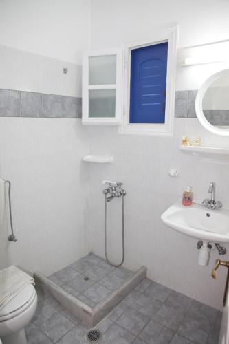 Deep Blue Studios, Logaras (zdjęcie 5)