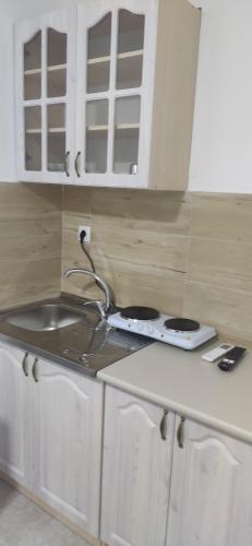 Deluxe Double Room (2 Adults + 1 Child) image 4