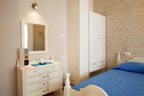 Alkionides Seaside Hotel - image 5