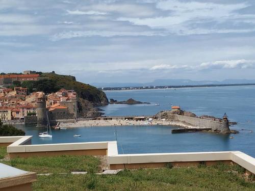 Collioure : vue mer, clim, parking, piscine, plage