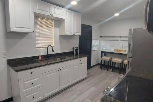 Bungalow overlooking Lake Dora! in Tavares (Florida)
