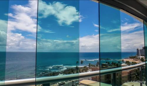 Apartamento-Cobertura de Luxo Vista Mar em Salvador