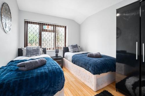 Perfect detached home for families & groups with private parking Perfect detached home for families & groups with private parking