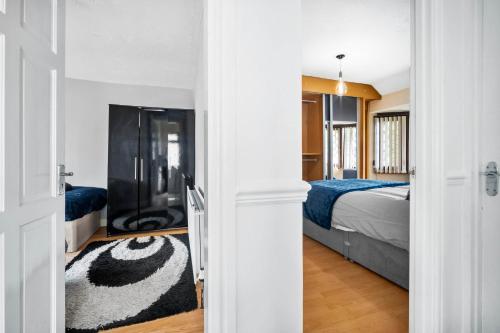 Perfect detached home for families & groups with private parking Perfect detached home for families & groups with private parking