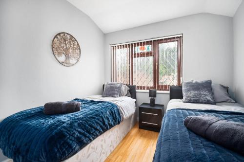 Perfect detached home for families & groups with private parking Perfect detached home for families & groups with private parking