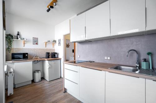 ห้องครัว, Golden Leaf Sladkovskeho in โฮโดลานี