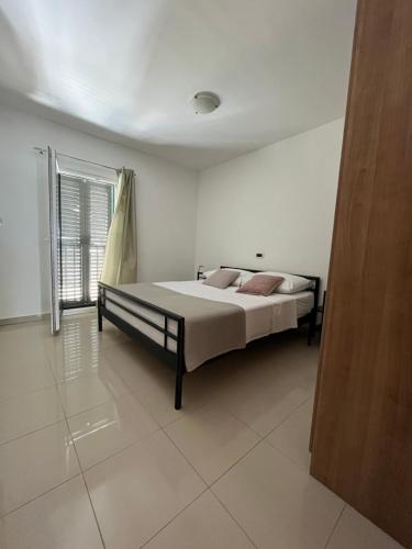 Apartment with Sea View image 5