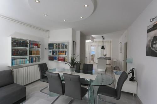 Three-Bedroom Apartment image 10