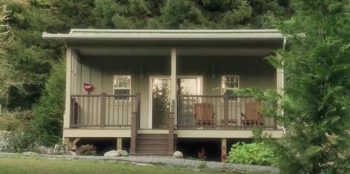 Golden Eagle Vacation Rentals-Eagles View Suite-Cottage #5