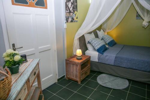Two-Bedroom House image 9