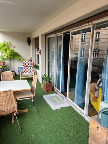 Grand appartement avec balcon et parking gratuit sur place - Location saisonnière - Paris