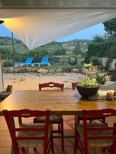 La Casa di Demetra. Un Paradiso tra gli Olivi.
