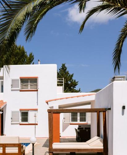 Villa KM2 lovely villa located just outside of Sa Carroca a 5 minute drive from Playa den Bossa photo