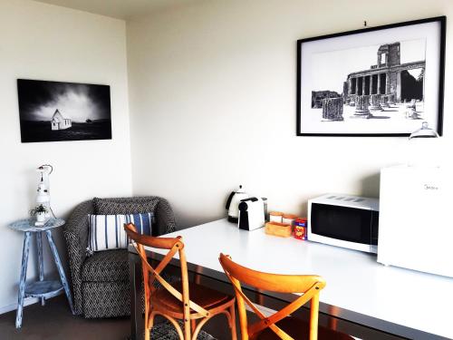 المرافق, Once Upon a Tide in وايوكو