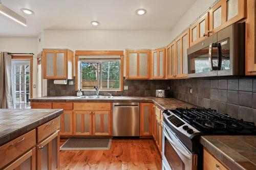 Professionally Decorated Shevlin Home features Private Hot Tub - image 4
