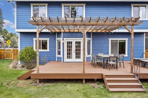 Professionally Decorated Shevlin Home features Private Hot Tub - image 13