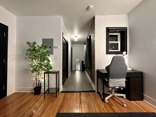 McKinley Beach Sunrise Studio - Pet Friendly in Milwaukee, USA