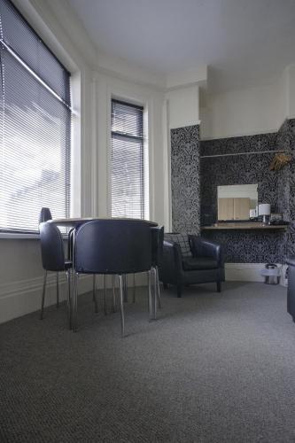 Mowbray Apartments