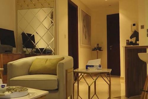 Apartment at rafal tower شقة في برج رافال تتميز باطلالة