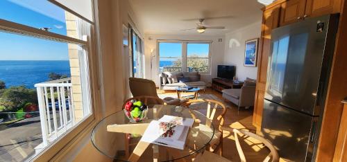 Watch The Sunrise Over Coogee 2 Bedrooms+Garage