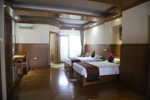 Guestroom, Hotel Sidney in Mayangone