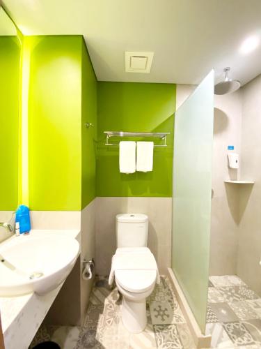 room detail thumbnail 2