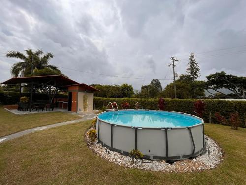 Tranquilo Chalet con Piscina en el Quindio