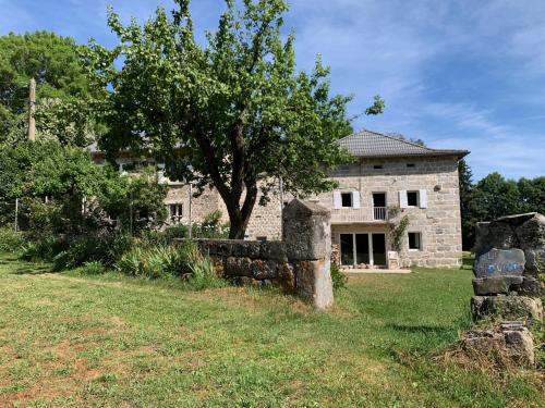 Ferme au calme à 15mn du Chambon sur Lignon - Location saisonnière - Saint-Jeures