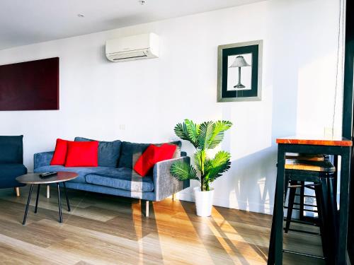 Aura on Flinders Serviced Apartments