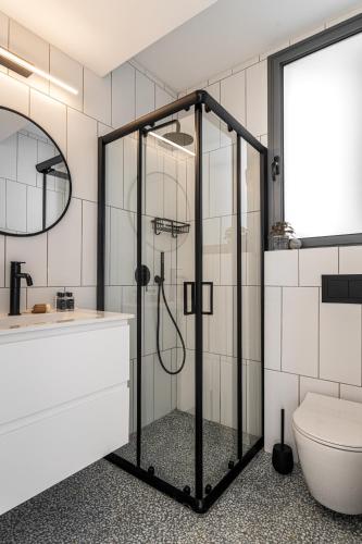 Two-Bedroom Penthouse Apartment image 10