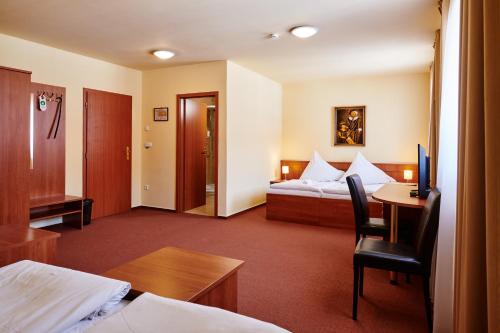 Hotel Zlatá Hvězda - image 12