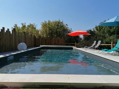 Swimming pool, Domaine QUIESCIS in Meilhan-sur-Garonne