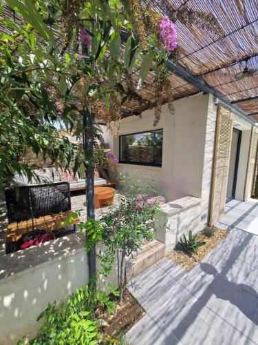 Magnifique Villa avec Piscine en Provence in Verquieres (Provence-Alpes-Cote d'Azur)