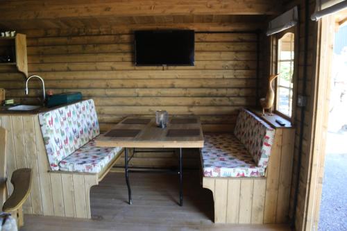 Knapp Farm Glamping Lodge 2 in บีมินสเตอร์
