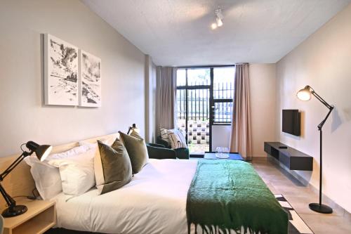 Circa Aparthotel by Totalstay - image 2