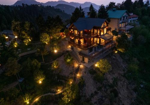 Avalon Cottages, Kanatal