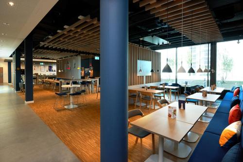 홀리데이 인 익스프레스 & 스위트 바젤 알슈빌 바이 IHG - 레스토랑