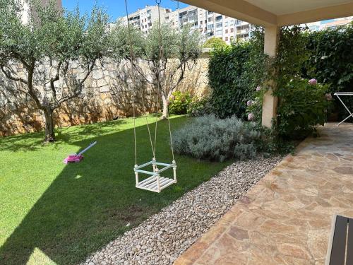 Apartments in nice house Split with garden,private garage and parking