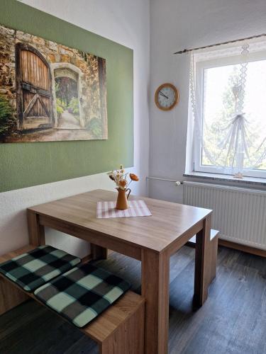 设施服务, Gaststätte und Pension Zur Schiene (Gaststatte und Pension Zur Schiene) in 梅泽堡