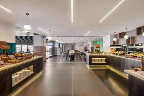 Ételek és italok, Ramada Plaza By Wyndham Batman near Batman repülőtér