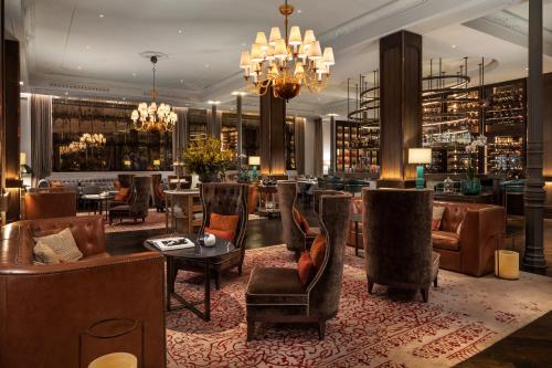 Gran Hotel Inglés - image 9